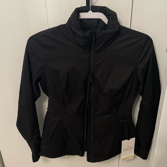 Lululemon SOFTMATTE INSULATED JACKET Black sz 4 NWT - Picture 7 of 15